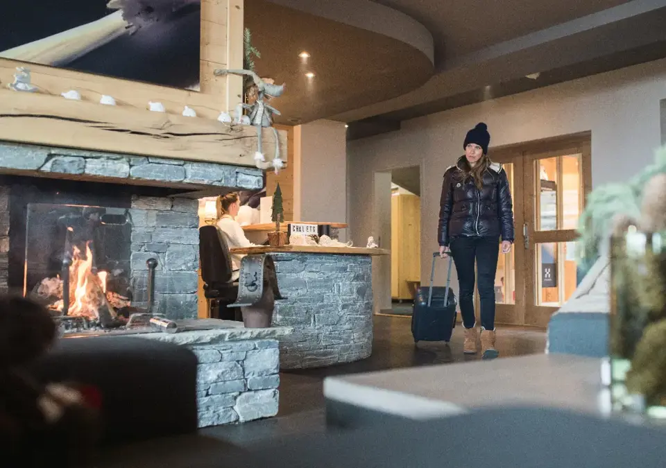 Chalets du Soleil-Les Menuires-Residence reception  (1) (1).webp