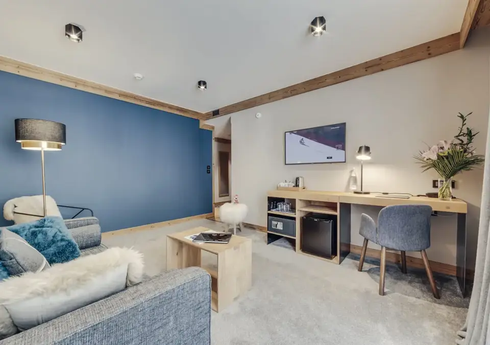 Avancher Hotel-Val d'Isere-Junior suite (2).webp