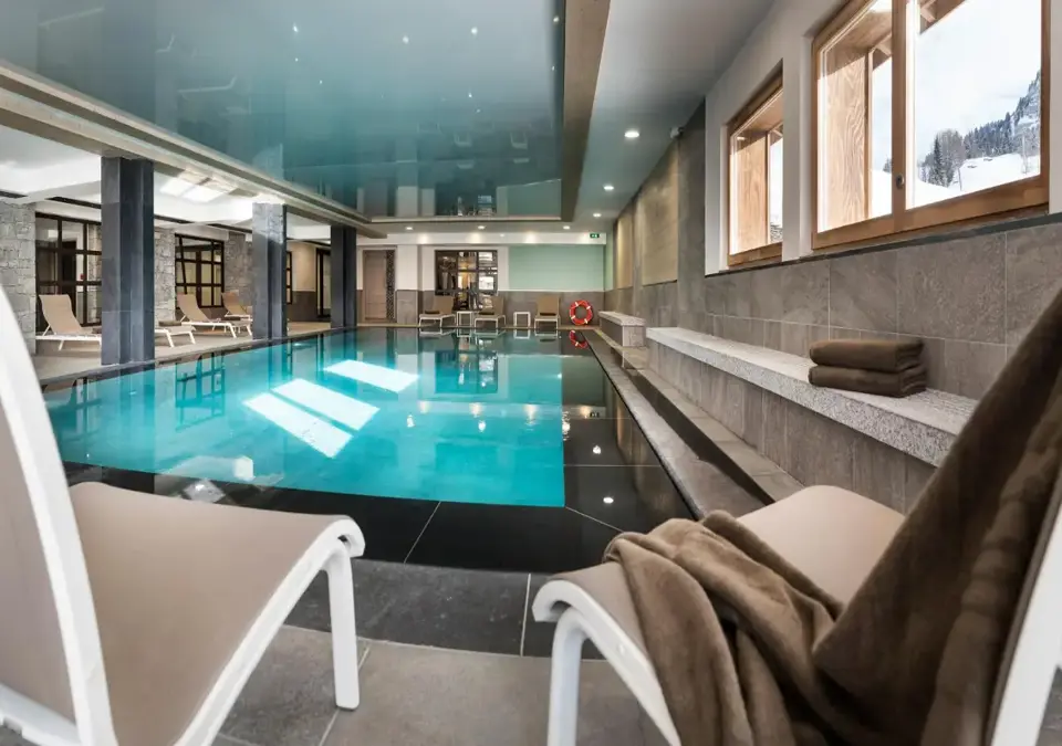 Roc des Tours-Le Grand Bornand-Indoor pool.webp