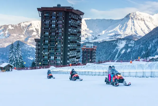 Le Corbier ski resort snow mobiles (©CorbierTourisme).webp