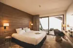 hotel-villacaroline-annecy-chambre-double-vue-jardin-v06.webp