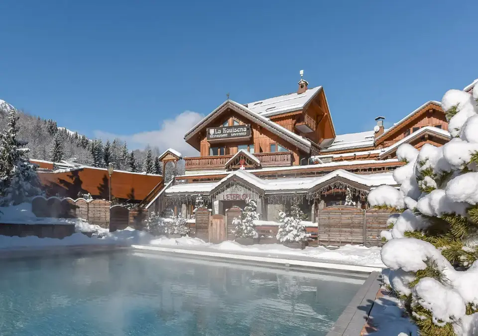 Hotel Eterlou-Meribel-Pool (2).webp