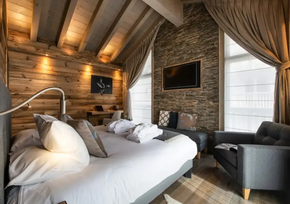 D15-Mammoth Lodge-Courchevel (8).webp