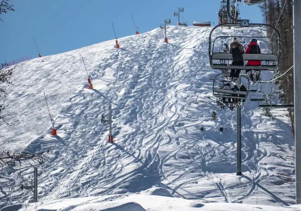 Auron - Chairlift.webp