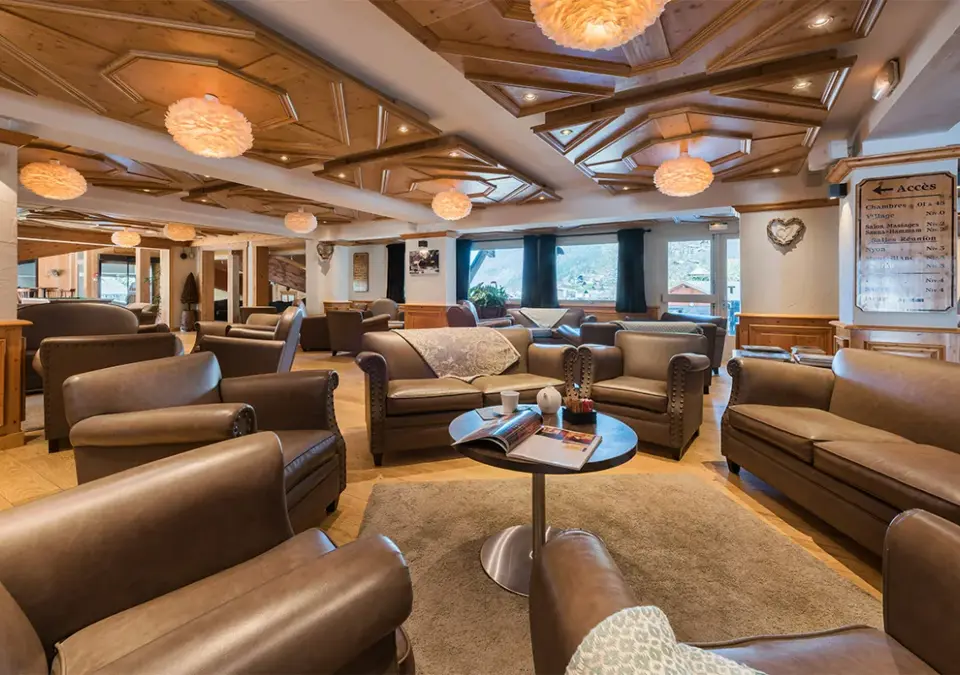 Hotel Le Petit Dru-Morzine-Hotel lounge area.webp