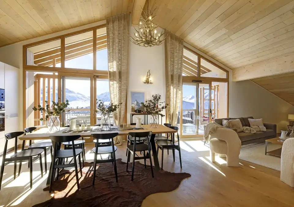 Phoenix-Alpe d'Huez-Typical A building apartments (19).webp
