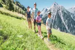 Les Deux Alpes family walking (2).webp