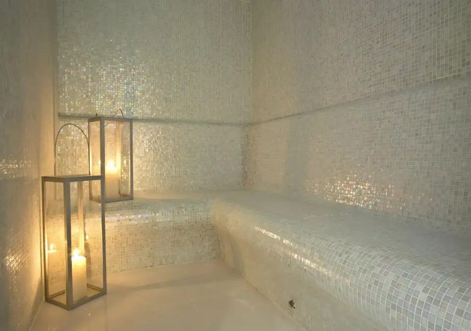 Chalet Blanc-Montgenevre-Steam room.webp