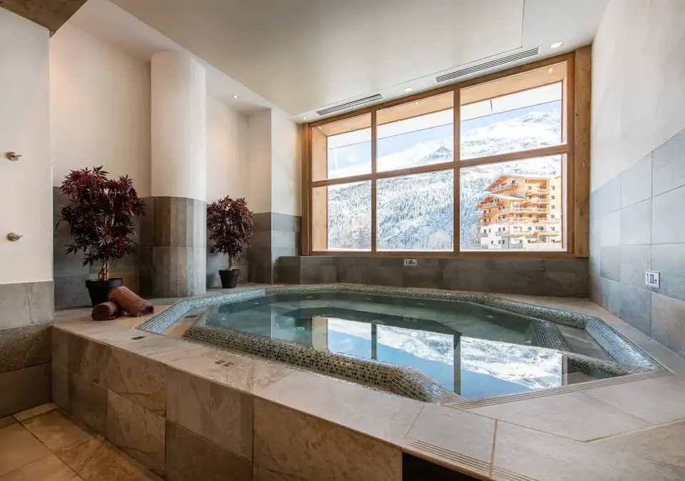 Lodge des Neiges-Tignes (Foudimages)-Hot tub (2).webp