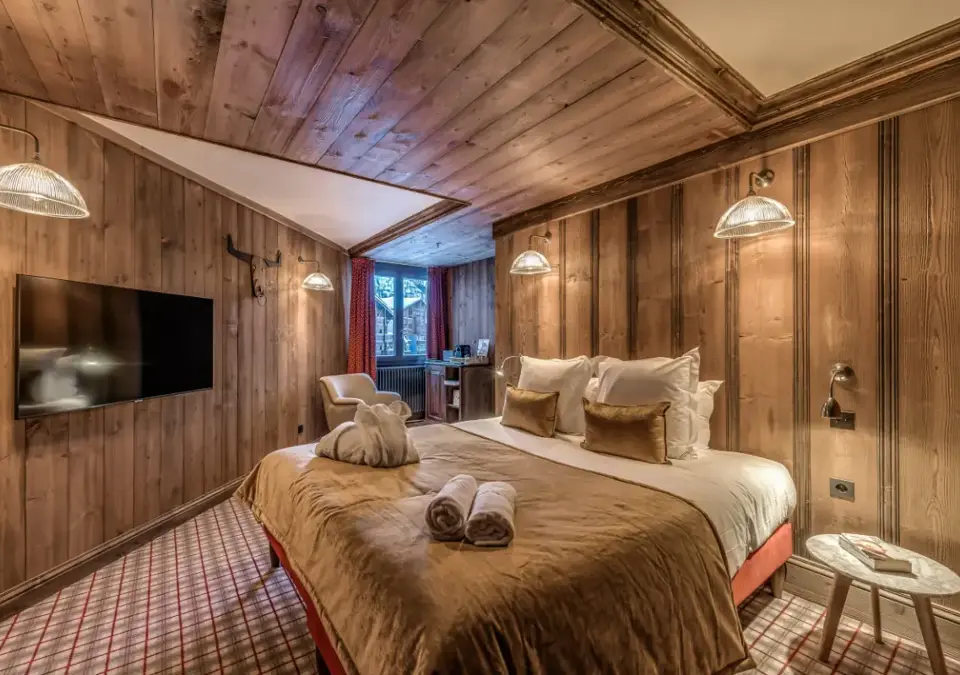 Hotel Le Val d'Isere-Val d'Isere-Quintuple (andyparant) (1).webp