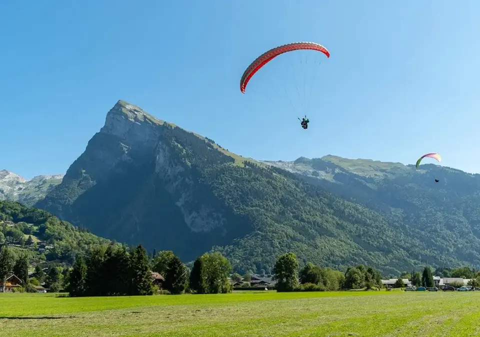 Samoens-Grand Massif-Paragliding.webp