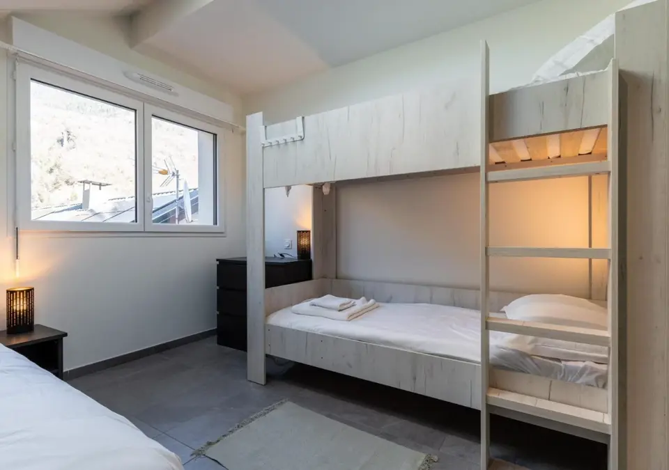 Meri-Bellcombe-Brides les Bains-Typical 2 bed 8 (6).webp