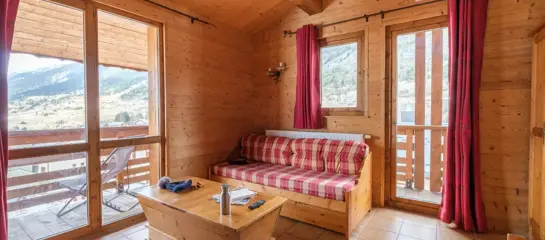 3 bedroom alcove apartment sleeping 8/10 (may be duplex) (c.80m2):