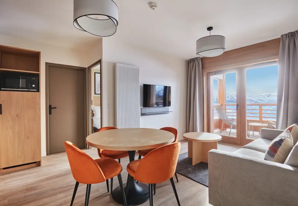 l'Ecrin Blanc, La Rosiere (self catered apartments) - Typical style open plan living area