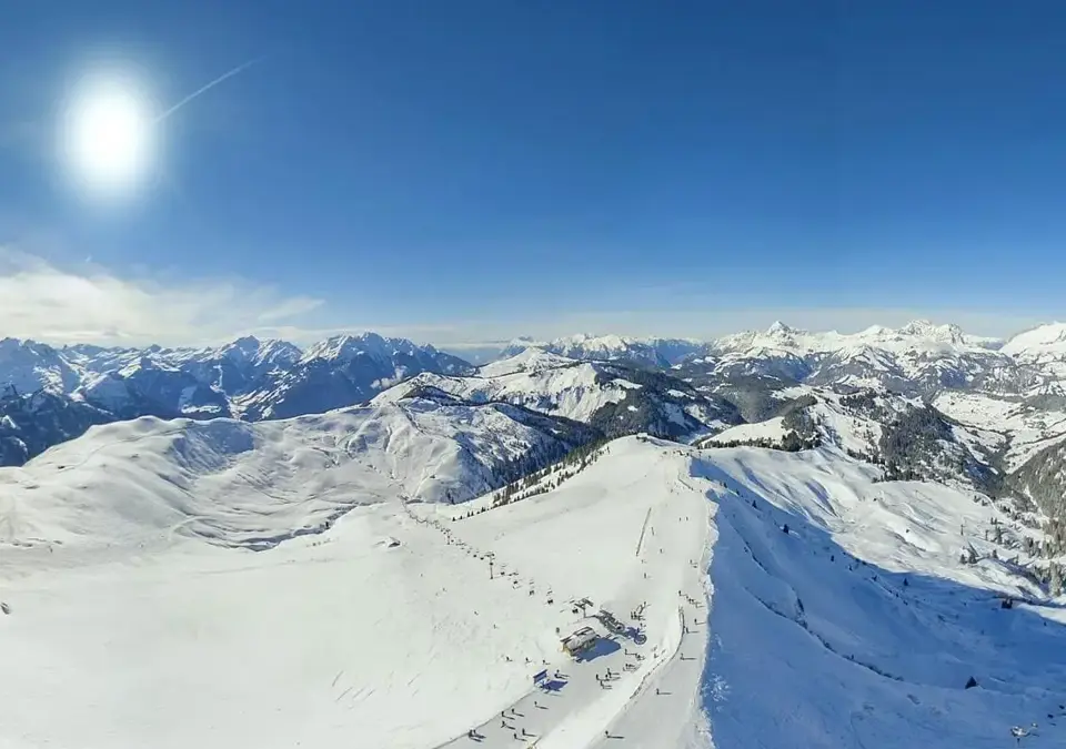 Notre Dame de Bellecombe Val d'Arly-Ski area (2).webp