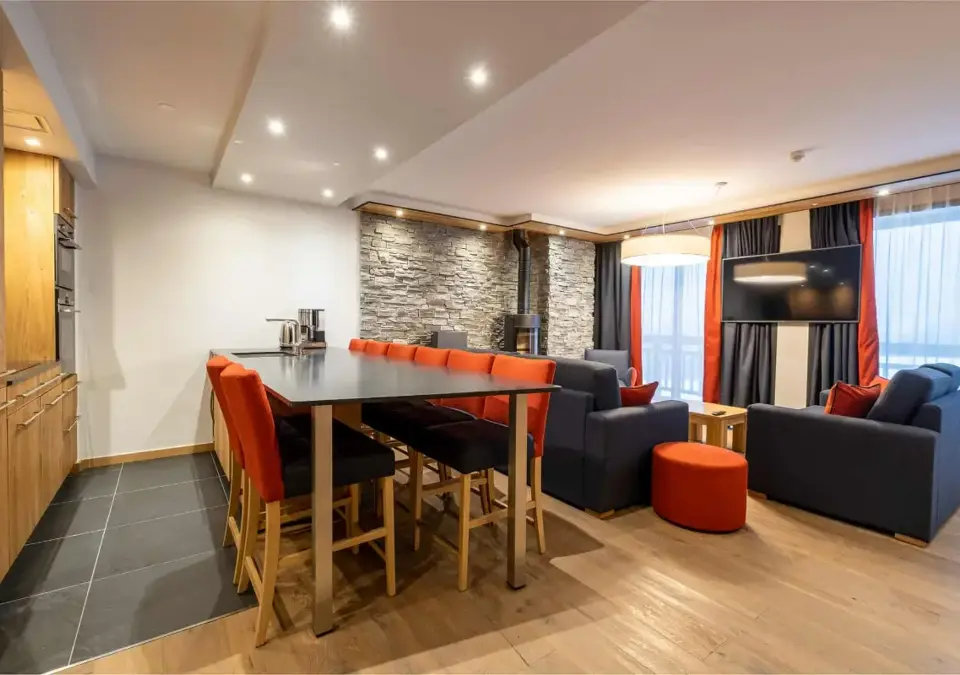 Alparena-2 bed superior apt (©JFD) (1).webp