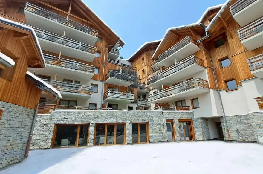 Le Crystal-Vaujany (1).webp