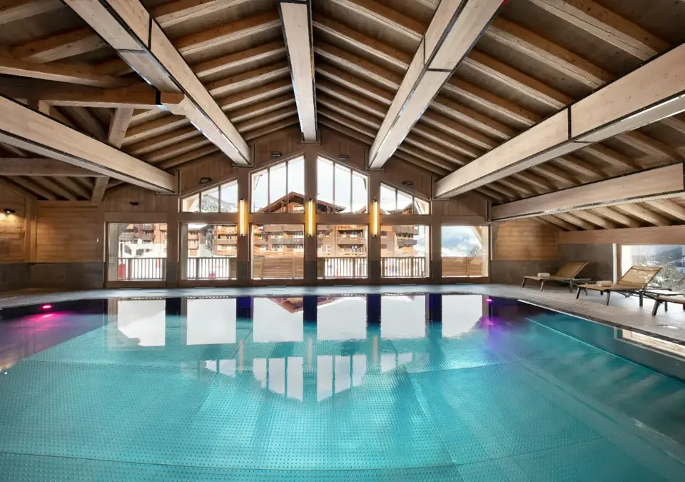 Anitea-Valmorel-Indoor pool.webp
