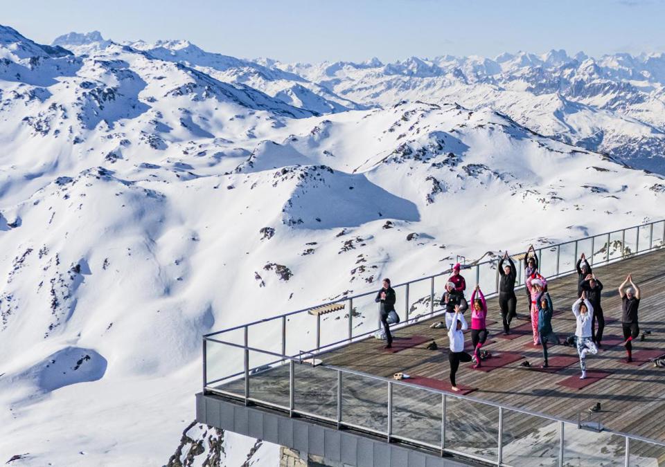 Les Menuires altitude yoga.jpg