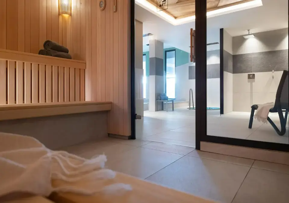 Akoya-Valmorel-Sauna (©studio-bergoend).webp