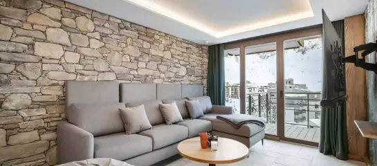 Quartz 502 – 2 bedroom alcove apartment sleeping 6/8 (c.94m2):