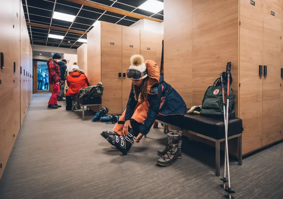 Les Balcons Platinium-Val Cenis-Ski room (©MaxCoquard).webp