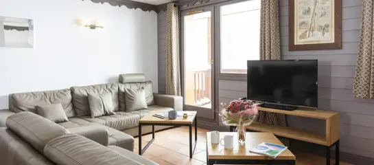 6 bedroom duplex or triplex apartment sleeping 12 (c.150m2):