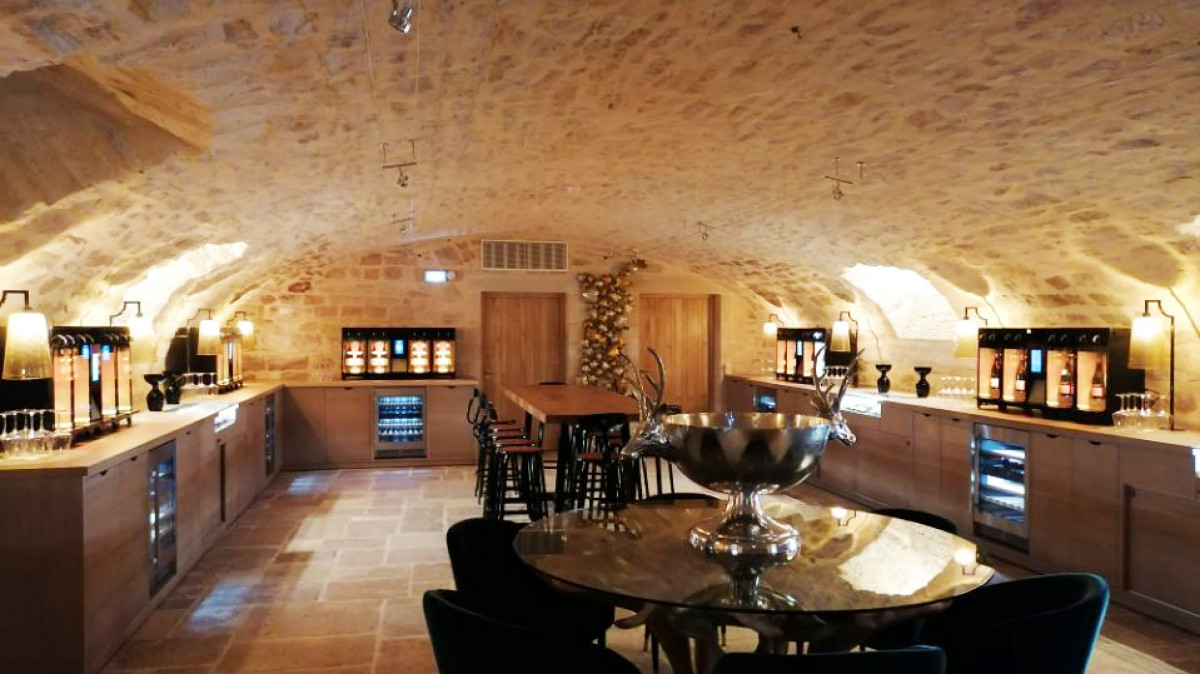 Les Sept Fontanes hotel Caveau.jpg