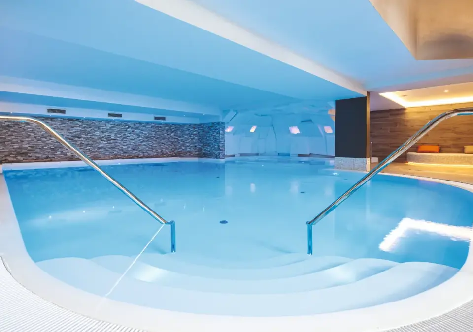 Hevana,Meribel images-Indoor heated pool.webp
