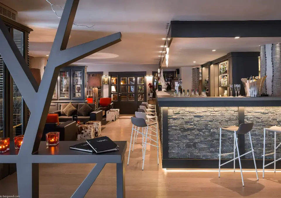 Hôtel Village Montana - Bar 2-X5.webp