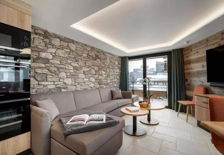 Le Quartz, Tignes Val Claret (self catered apartments) - Typical style of 203, 303, 403, 503