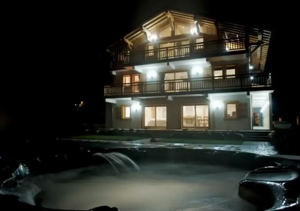 Rose des Alpes-Samoens-Hot tub.webp