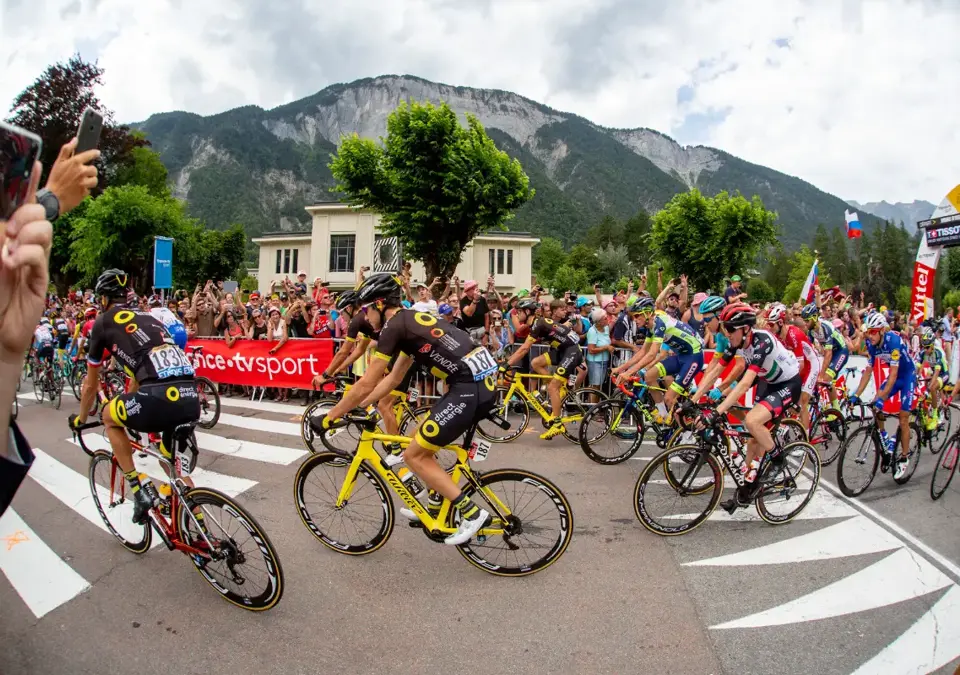 Alpe d'Huez Tour de France.webp