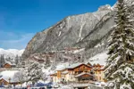 Village-©Marina-Kokkelink-Office-de-Tourisme-de-Pralognan-la-Vanoise.webp