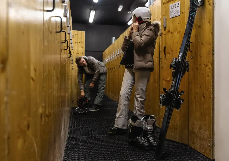 Val Claret-Tignes Val Claret-ski lockers.webp