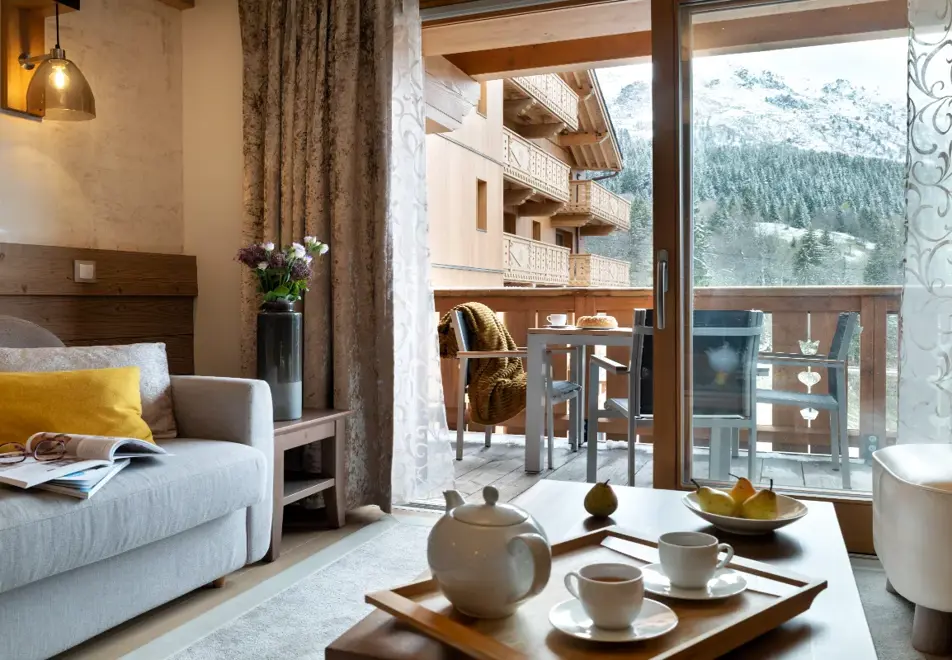 l'Hevana, Meribel (self catered apartments) - Typical apartment style