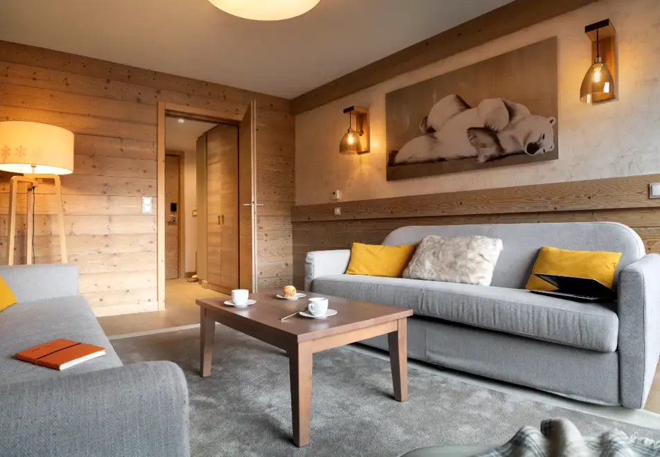 l'Hevana, Meribel (self catered apartments) - Typical apartment style