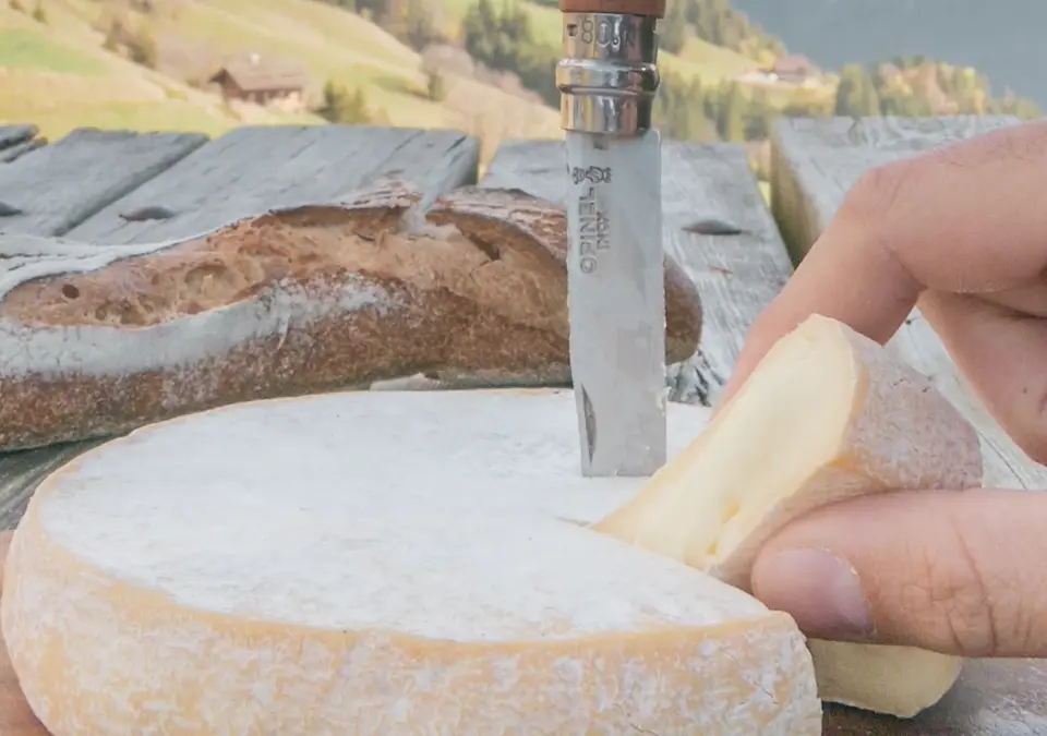 Le Grand Bornand Reblochon (J.CATHALA).webp