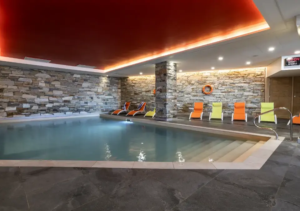 Roc Noir-La Rosiere-Pool (SAMANTHA HENDERSON PHOTOGRAPHY) (3).webp