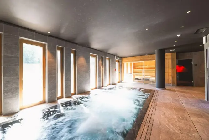 l'Eclat des Veriaz-Megeve-Hot tub (1).webp