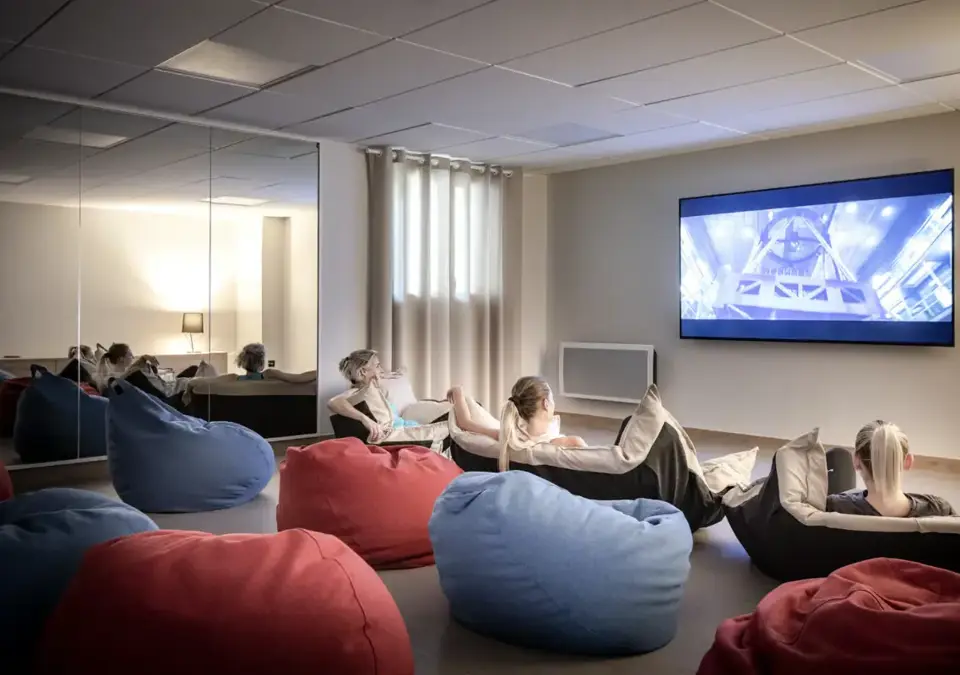 Samoens Village-Cinema room (©ManuReyboz).webp