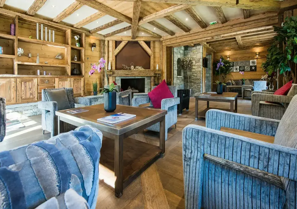 Jhana-Tignes Val Claret-Reception (2).webp