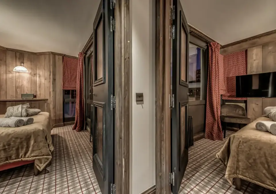 Hotel Le Val d'Isere-Val d'Isere-Quadruple (andyparant) (2).webp
