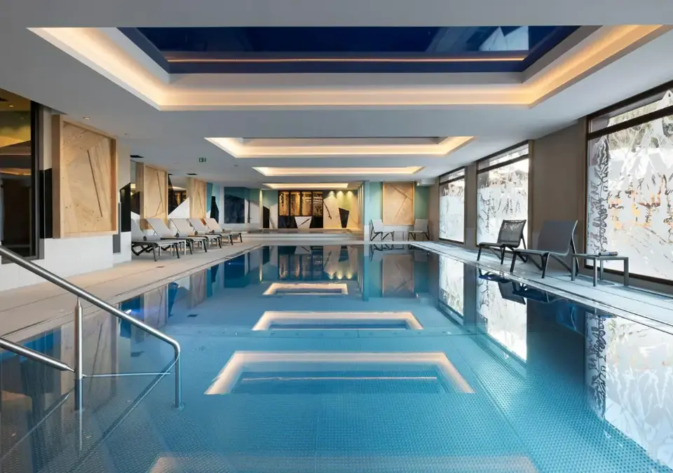Akoya-Valmorel-Indoor pool (©studio-bergoend) (2).webp