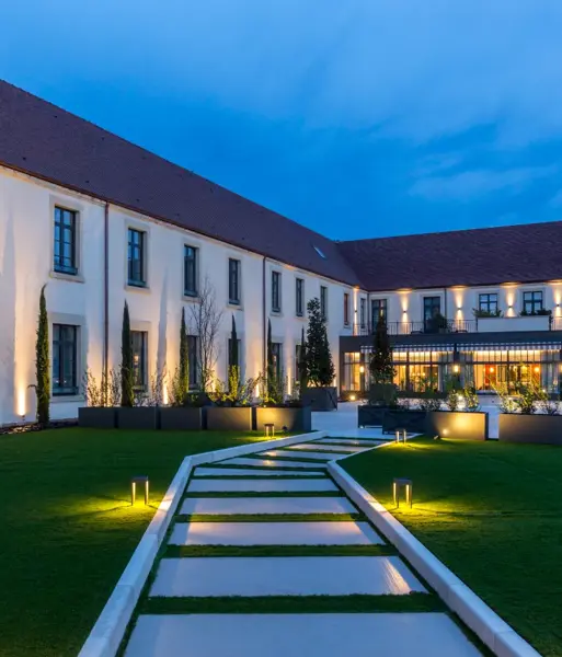 Les Sept Fontanes exterior.webp