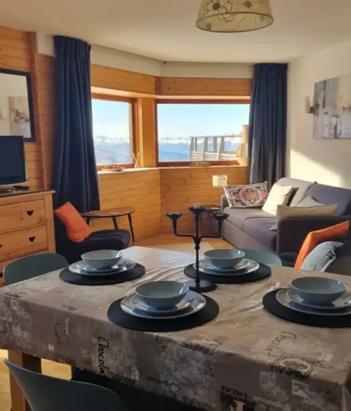 Les Balcons de Recoin, Chamrousse (self catered apartmemts) - Typical apartment style