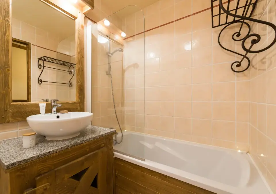 Le Refuge - La Rosiere - Bathroom.webp