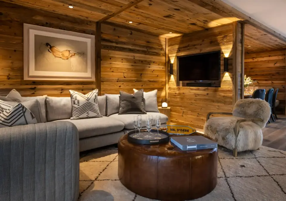 Silverstone_Chalet 6 (P.Gal) (5).webp