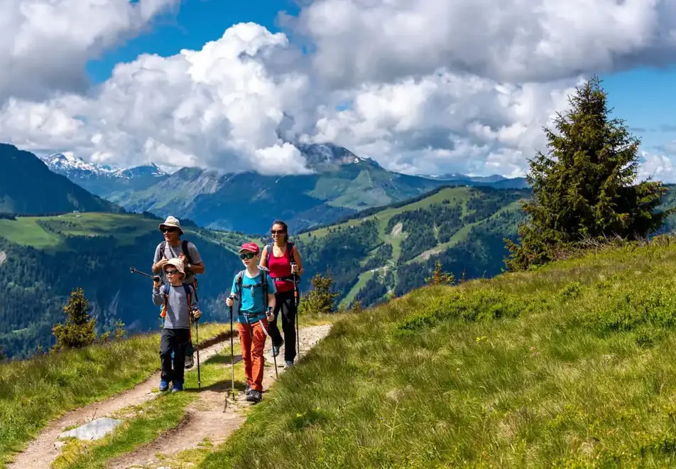 Combloux hiking