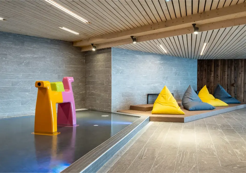 Alparena-La Rosiere-Kids pool (©manureyboz).webp